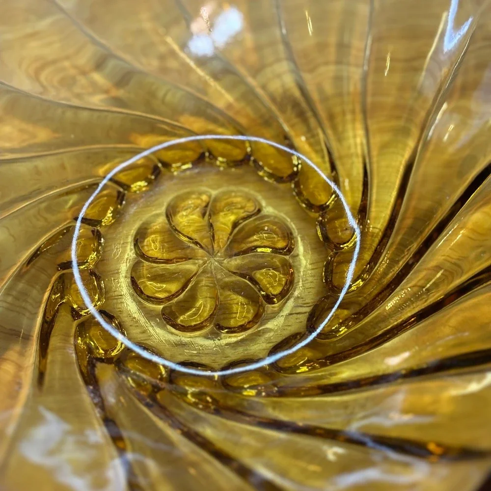 Hazel Atlas‎ Seashell Bowl 9inAmber Capri Swirl MCM Vintage